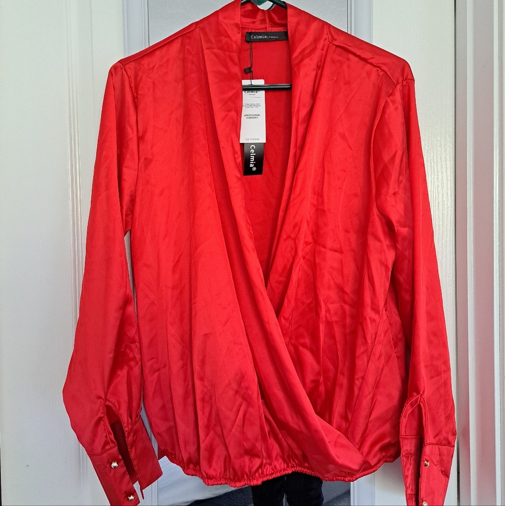 Celmia Red V-Neck Long Sleeve Blouse NWT